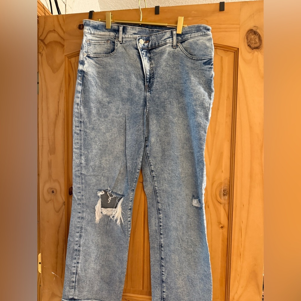 Express distressed stretch jeans!